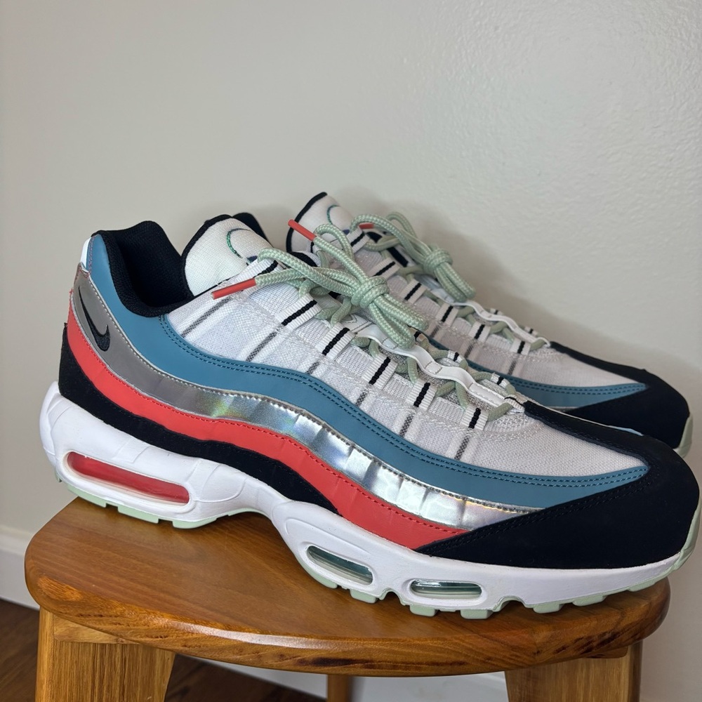 Nike Air Max 95 Alien White Teal Nebula Silver CW5451-100 Mens Sneaker Deadstock
